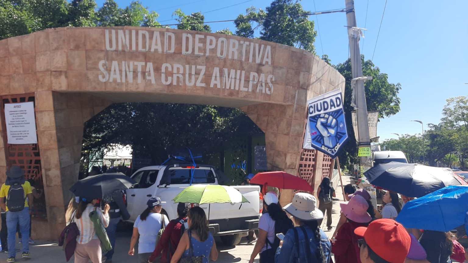 Cancelan mitin de Ulises Ruiz tras protesta de maestros en Oaxaca
