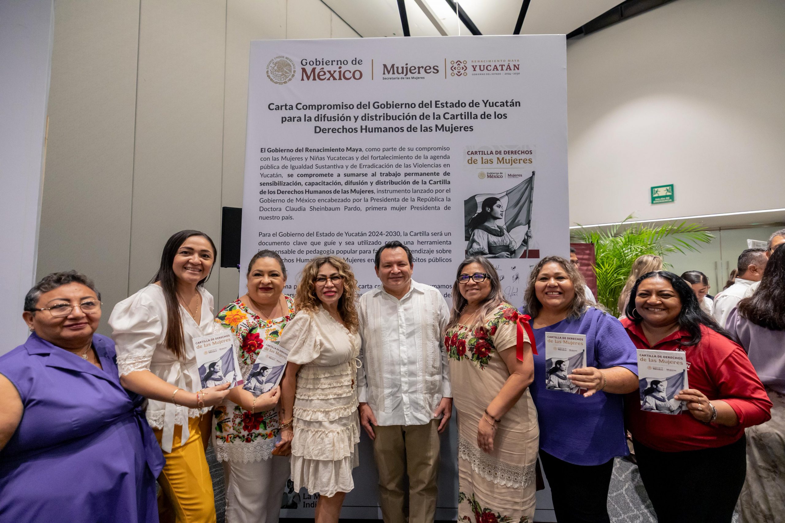 Yucatán distribuye 150 mil Cartillas de Derechos de las Mujeres