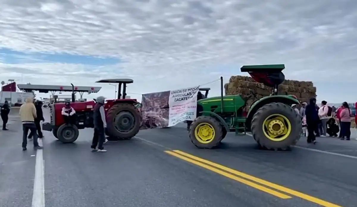 Campesinos paralizan Zacatecas con bloqueos carreteros por Ley de Aguas