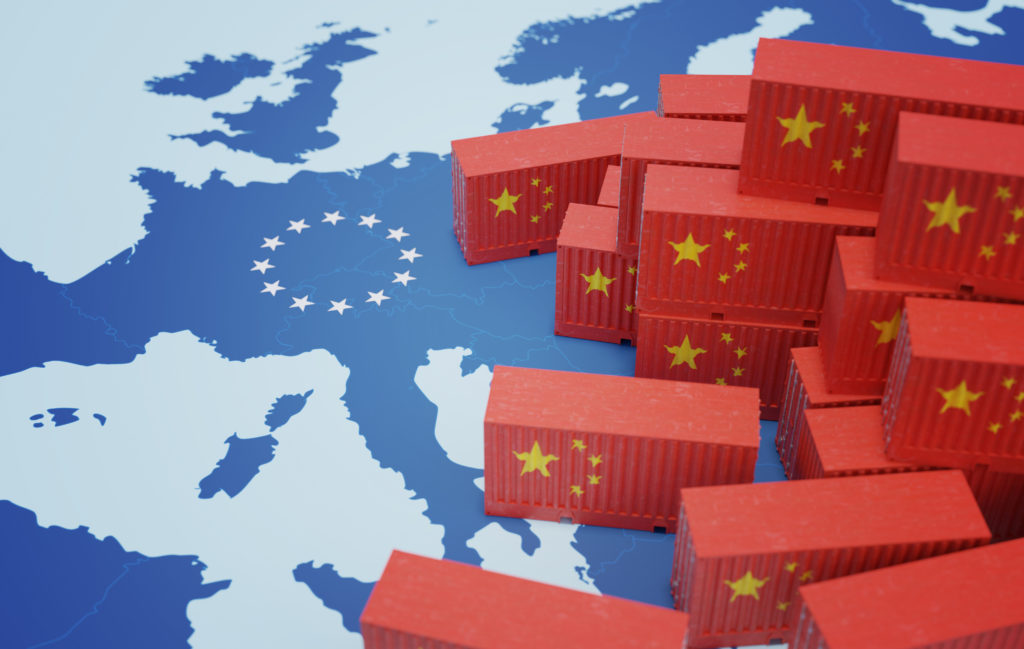 UE Lanza Estrategia de 3.000 Millones para Reducir Dependencia de China en Materias Primas
