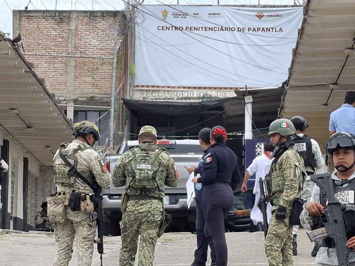 Operativo en cereso de Poza Rica: GN, Ejército y SSP ingresan