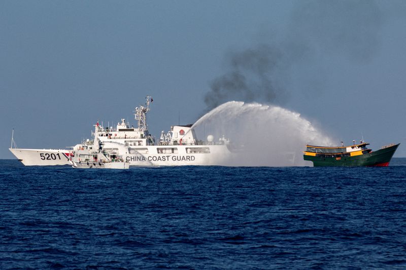 Tensión en el pacífico: china hiere a pescadores filipinos