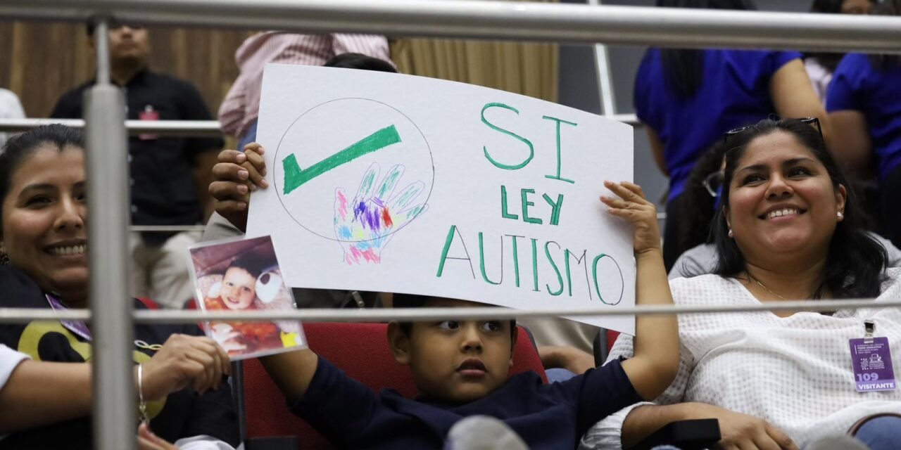 Aprueban ley para incluir a personas autistas en Yucatán