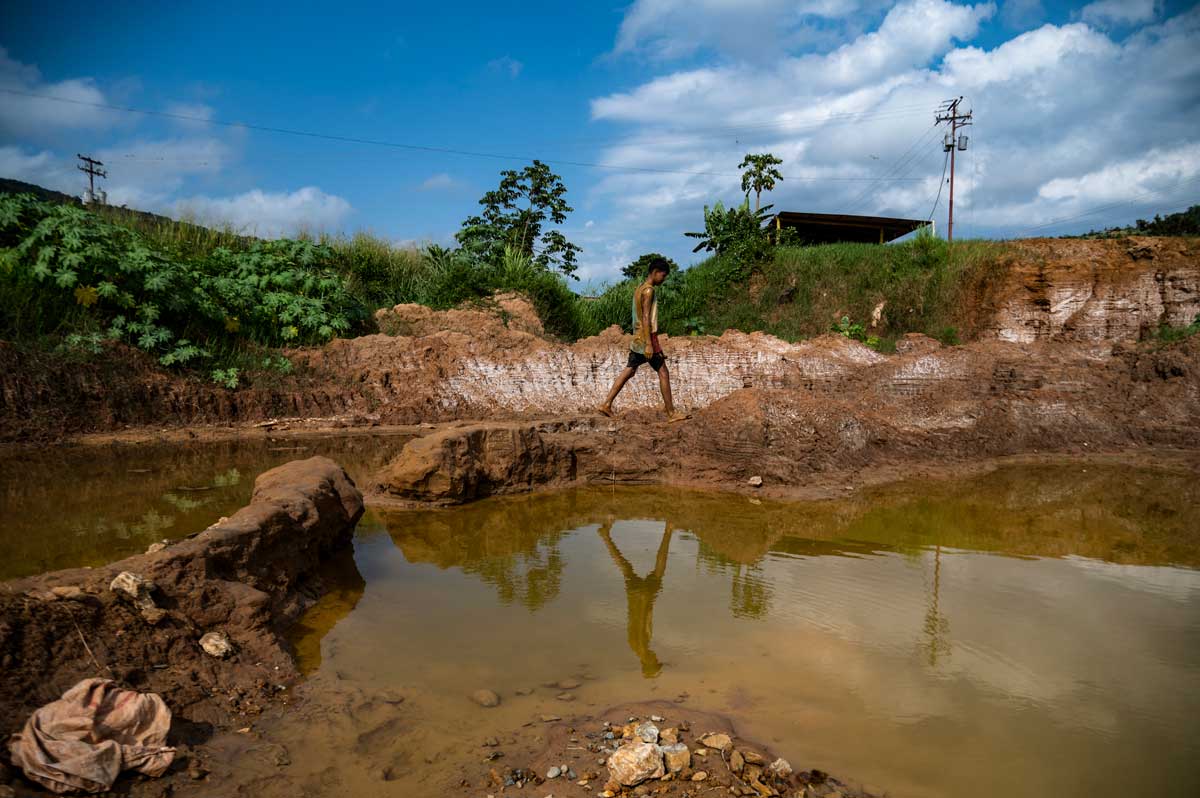 Minería ilegal de oro, el nuevo imperio criminal en latam