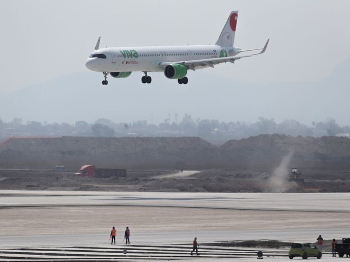 Vuelo de viva aerobus regresa a cdmx con 200 varados en tabasco