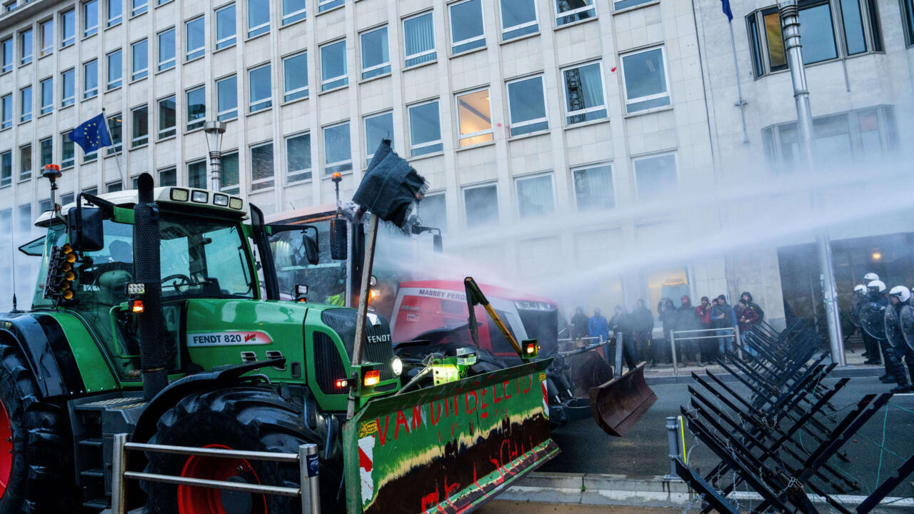 Agricultores europeos protestan por Mercosur y subsidios