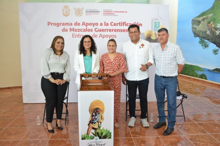 Guerrero impulsa certificación de mezcal para mercados