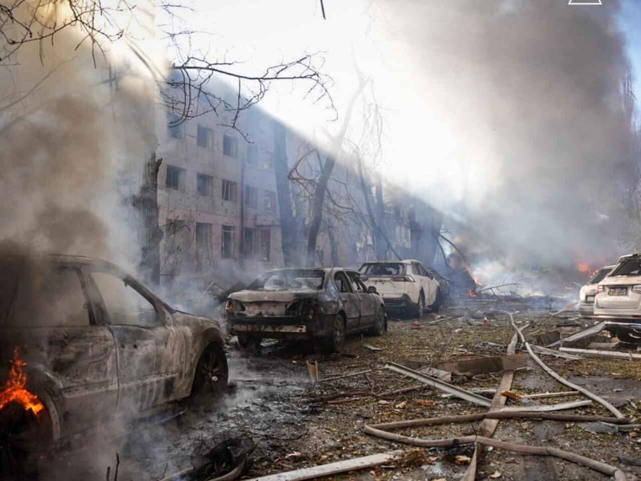 Ataque ruso en Odesa deja ocho muertos; se intensifican esfuerzos de paz