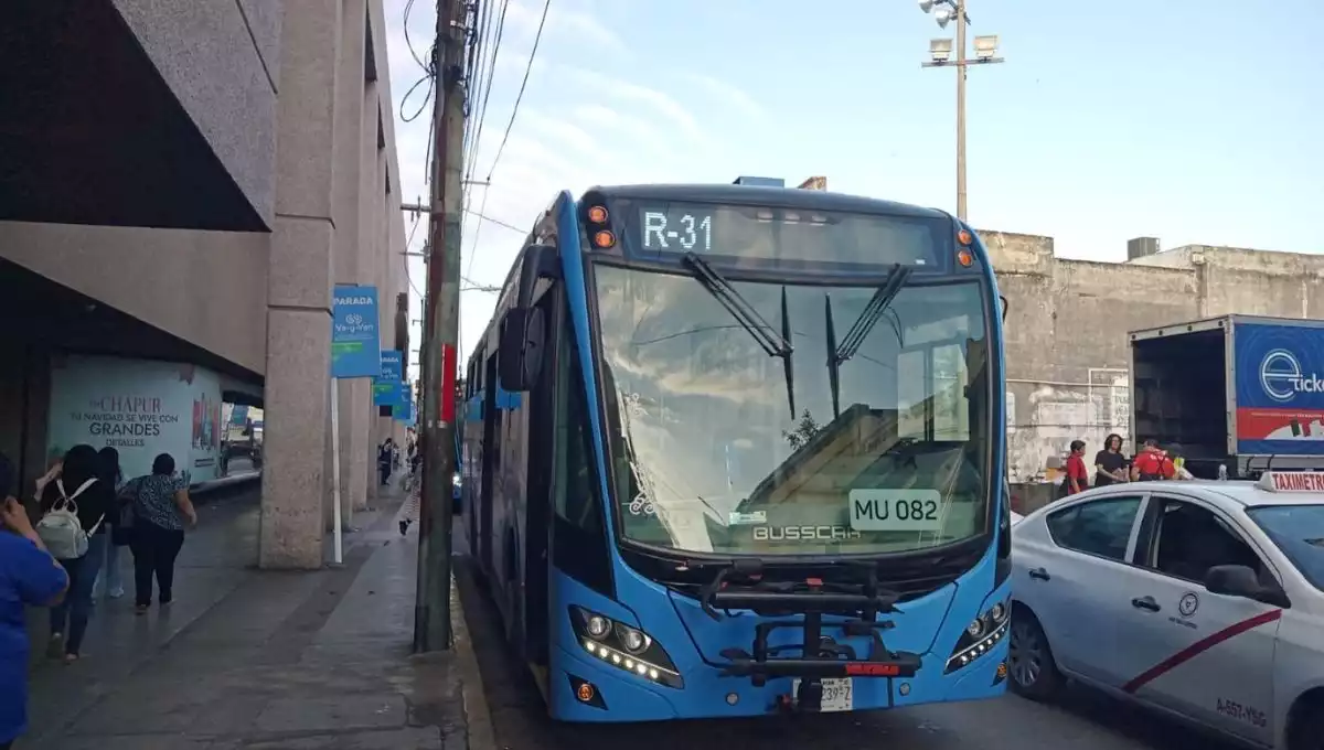 Autorizan aumento de 2 pesos al transporte en Mérida