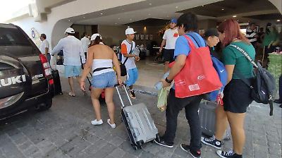 Estafan a turistas de Morelos con reservaciones falsas en Zihuatanejo