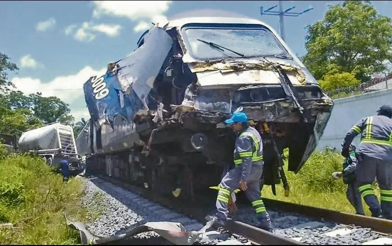 Accidente entre tráiler y Tren Interoceánico en Macuspana