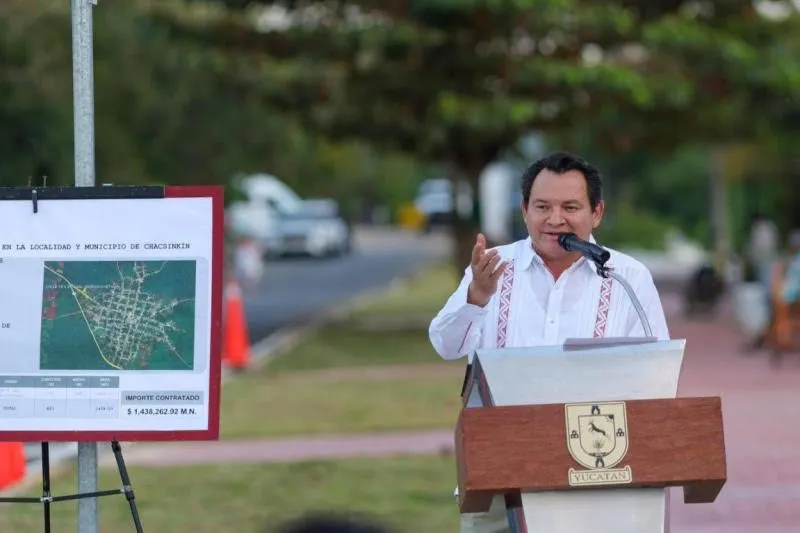 Yucatán invierte $1.5 mdp en calles y bienestar en Chacsinkín