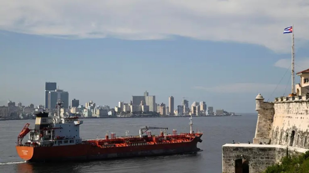 EE. UU. permitirá a México suministrar petróleo a Cuba