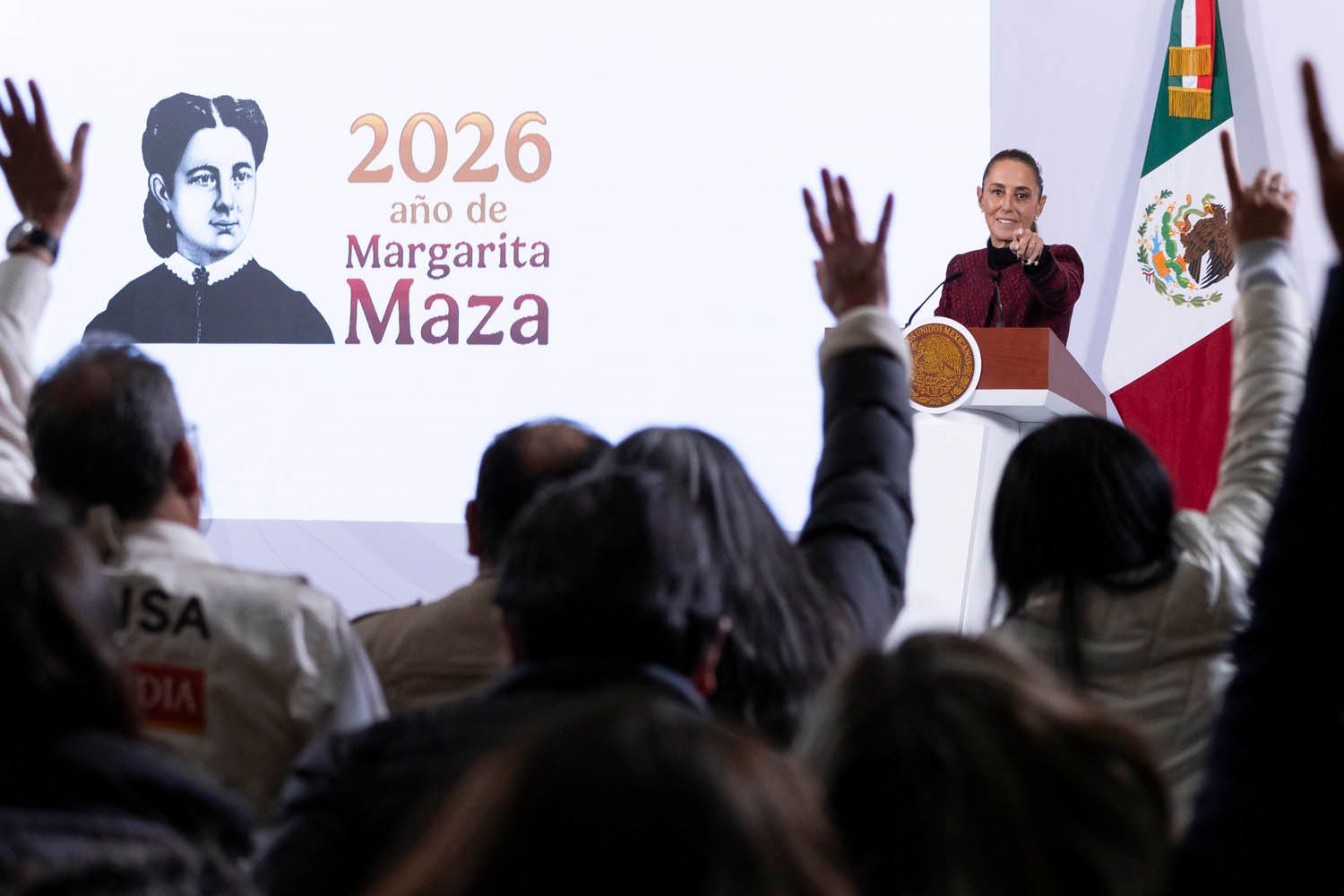 Sheinbaum anuncia servicio universal de salud en México