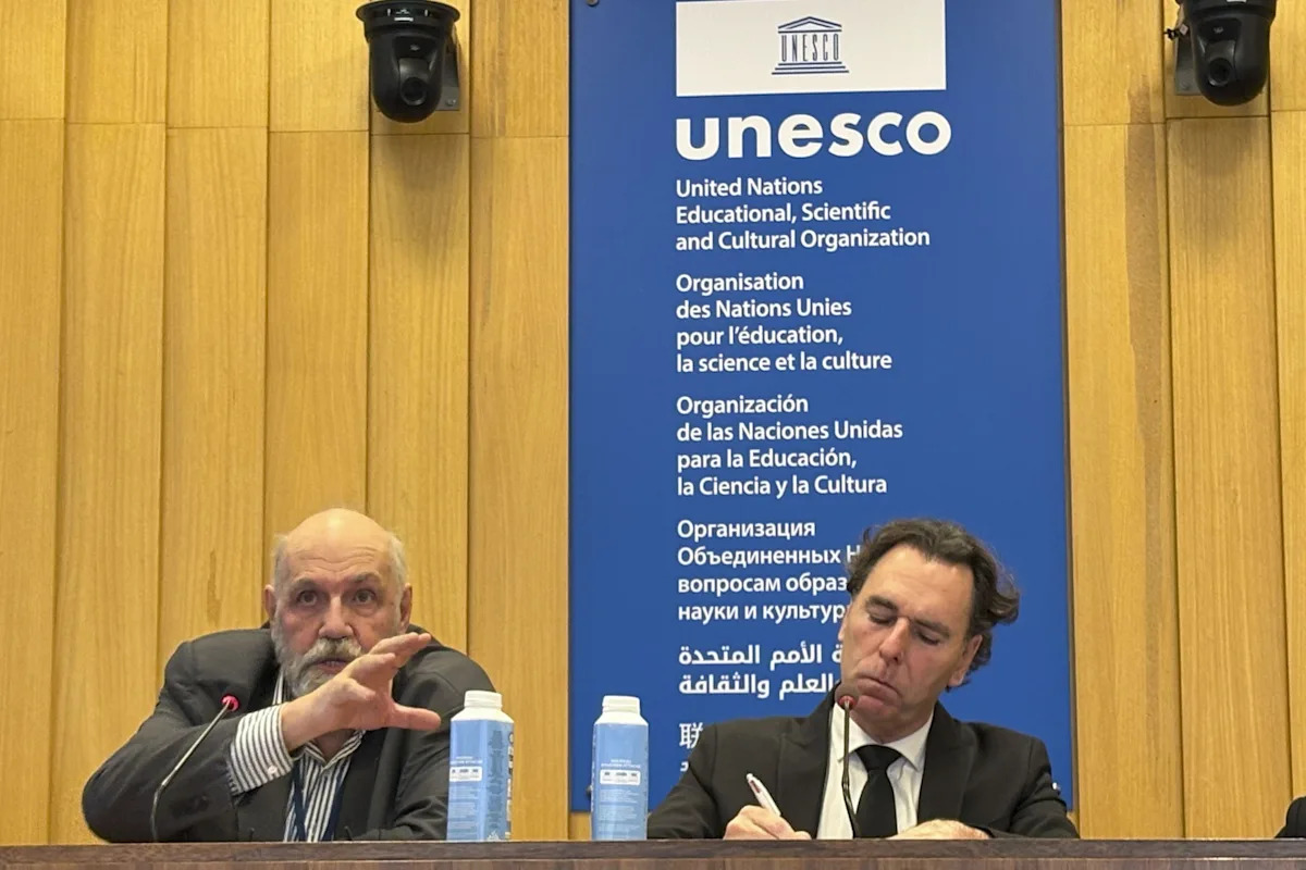 UNESCO alerta: IA generativa no busca la verdad, carece de ética