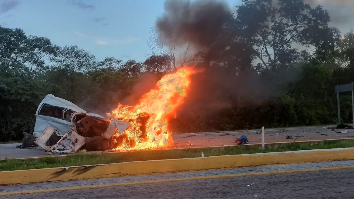 Tragedia fatal en la carretera Mérida-Campeche deja 15 muertos