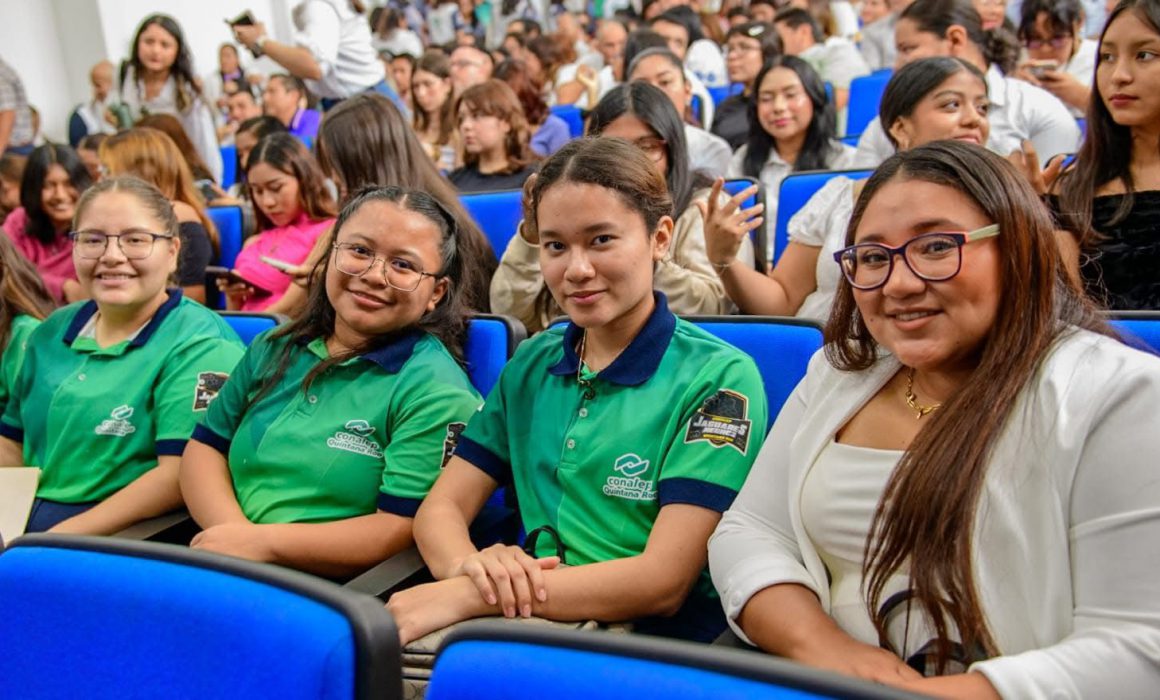 Convocatoria para Becas a Mujeres en Educación Superior 2025